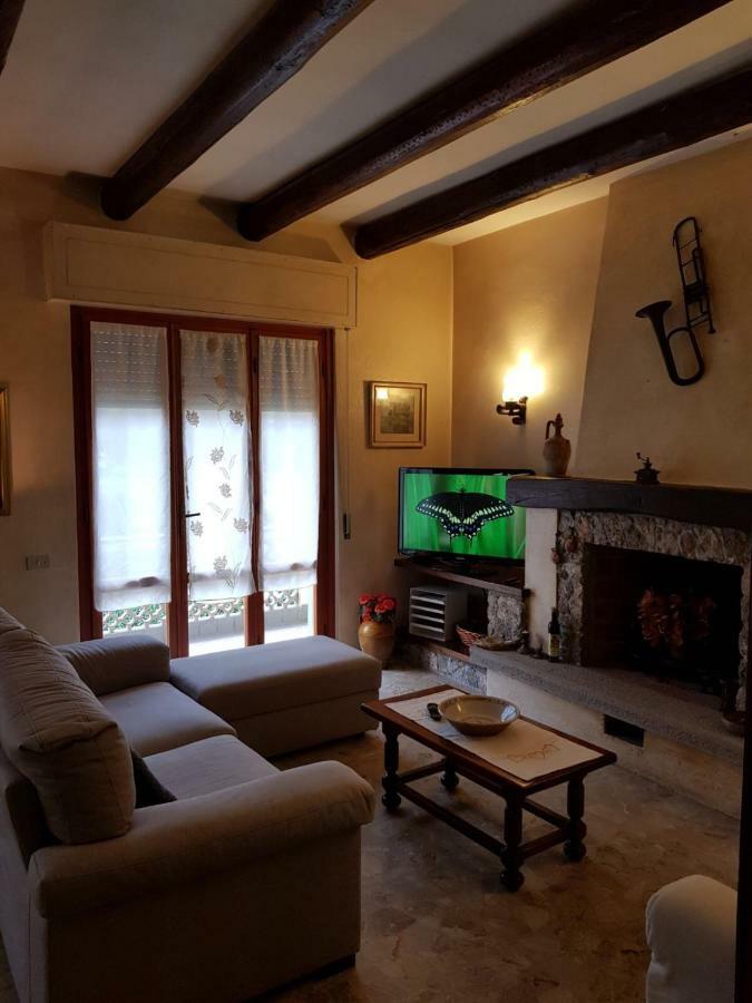 Villa Lorenzo Primo Piano Camaiore Exterior foto